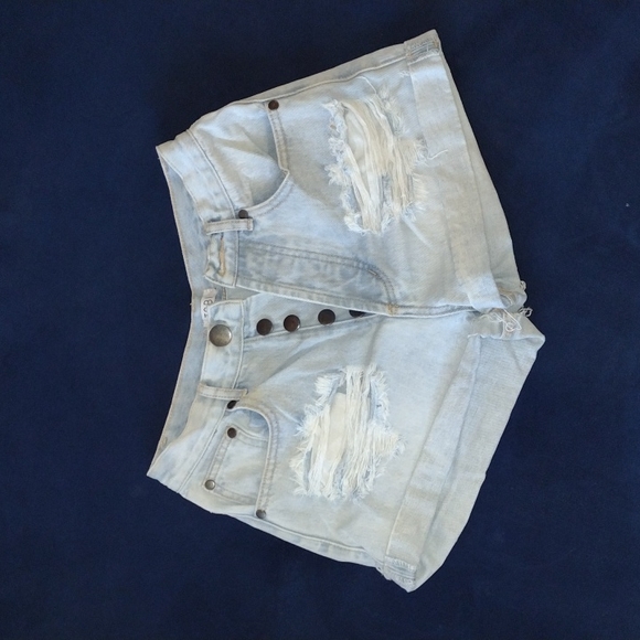 Tobi Jean Shorts - Picture 2 of 7